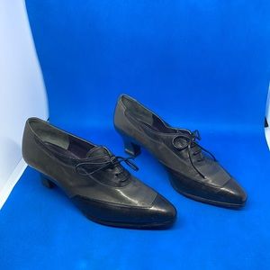 Vintage Gray and black‎ Chaussures Givenchy laced Paris shoes